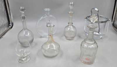 50 / J5 / Lot comprenant un seau à glaçons gravé avec …