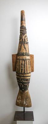 Effigie d'oiseau représentant l'oiseau ndik ou war (une form…