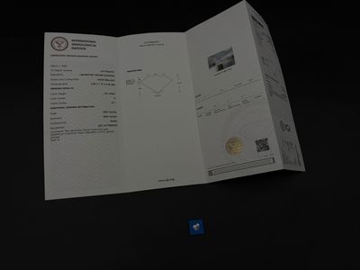une photo d'un document sur lequel figure la photo d'une personne