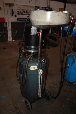 l'image d'une machine dans un garage