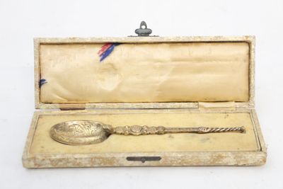 SAUNDERS & F. SHEPERD Reproduction de la cuillère de baptême…