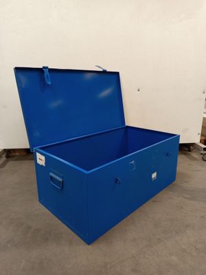 1 Malle cantine métallique - 90 x 52 x 38 cm