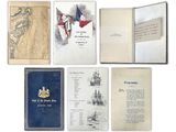 plusieurs vieux livres posés les uns sur les autres sur une table