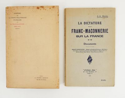 Deux livres sont posés sur une surface blanche ; l'un est ouvert et l'autre est fermé.