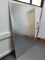 2 tabourets mobiles, table (60 x 120 cm), table trapézoïdale… (photo 3)