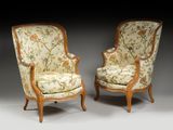 paire de fauteuils de style louis xv