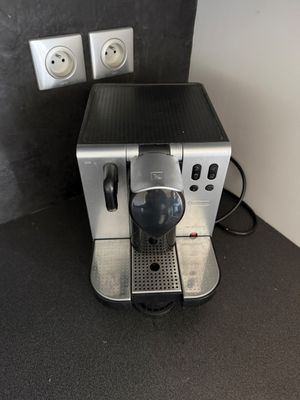 a coffee machine that is sitting on a counter