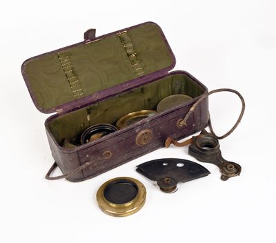 Petit ensemble de pièces détachées anciennes - Photo 1