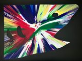 peinture représentant un poisson avec un motif coloré sur le dos