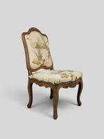 Suite de 4 chaises en bois mouluré, sculpté et patiné à doss… (photo 6)