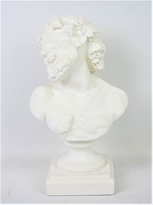 Buste de Bacchus couronné de pampres de vignes en plâtre.