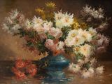 une peinture de fleurs dans un vase bleu sur une table
