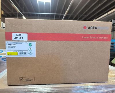 a box that is sitting on top of a pallet