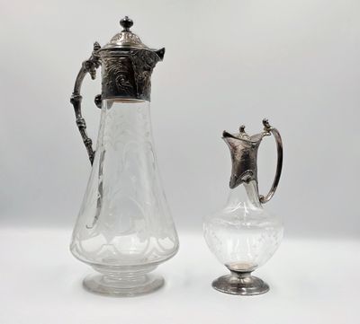 un pichet en verre plaqué argent ancien et un vase en verre plaqué argent