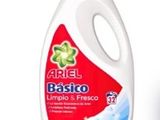 une image représentant une bouteille de lessive liquide sur fond blanc