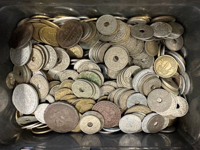 Lot MONNAIES françaises du XXème en vrac à trier, états dive…