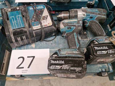 deux outils électriques Makita exposés dans une boîte