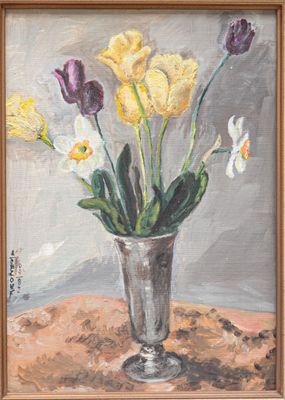 École XXe. "Vase de tulipes et narcisses", huile sur carton …