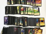 beaucoup de cartes sur la table