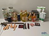 de nombreux types de produits de soins de la peau sur la table