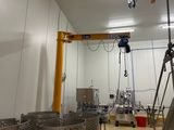 a picture of a large room with a lot of machines