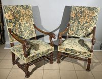 Paire de fauteuils en bois mouluré sculpté à dossier droit r… (photo 2)