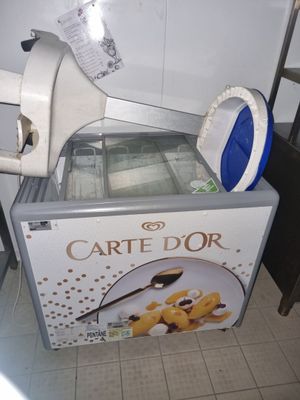une image représentant un chariot contenant de la nourriture