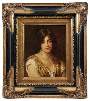 un tableau représentant une femme en robe jaune, dans un cadre doré