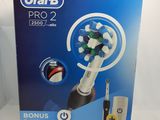Brosse à dents électrique Oral-B Pro 2 avec têtes de brosse offertes