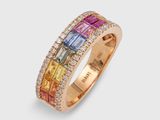 une bague en or sertie de pierres multicolores et de diamants