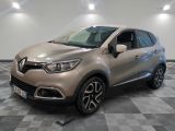 Le nouveau SUV Renault Kad est garé dans un showroom