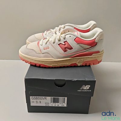 La New Balance 995 est dans sa boîte et prête à l'emploi