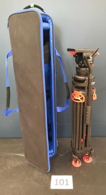a bag and a tripod sitting next to each other