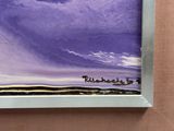 tableau représentant un ciel violet parsemé de nuages, au-dessus d'un champ et d'arbres
