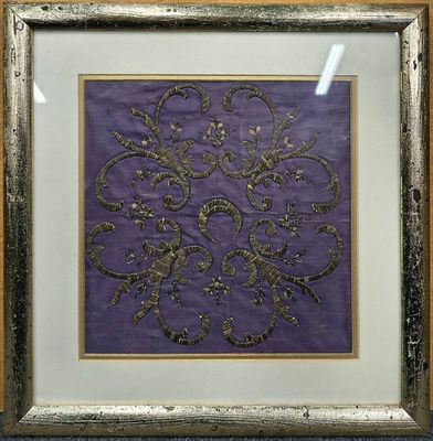 Broderie ottomane sur soie 19ème 24 x 24 cm (à vue) - Photo 1