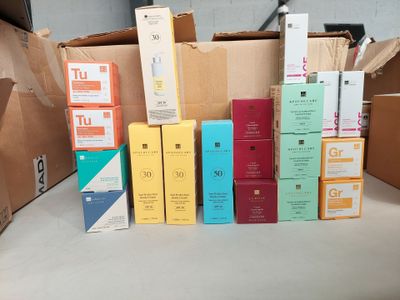 Ensemble d'env. 20 produits cosmétiques DR BOTANICALS, compr…
