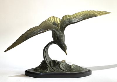 D'après Irénée ROCHARD (1906-1984). "Mouette et vague". Groupe en bron - Photo 1