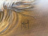 un gros plan sur une peinture représentant les cheveux d'une femme