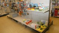 - 1 Lot de gondoles du magasin comprenant environ : (photo 5)