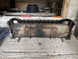 une machine posée sur une table