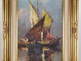 une peinture à l'huile représentant un voilier sur l'eau, avec d'autres bateaux en arrière-plan