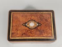 Coffret en loupe d'amboine à incrustaiton de nacre. (photo 2)