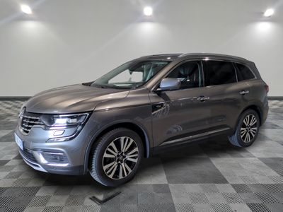 Le nouveau SUV Volkswagen 2019 est exposé dans un showroom