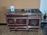 an image of a kitchen with a stove and oven
