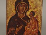 an icon of the virgin mary and child jesus