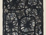 l'image d'une peinture en noir et blanc sur un mur blanc