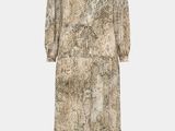une image d'une robe sur un mannequin mannequin mannequin mannequin mannequin mannequin mannequin mannequin mann