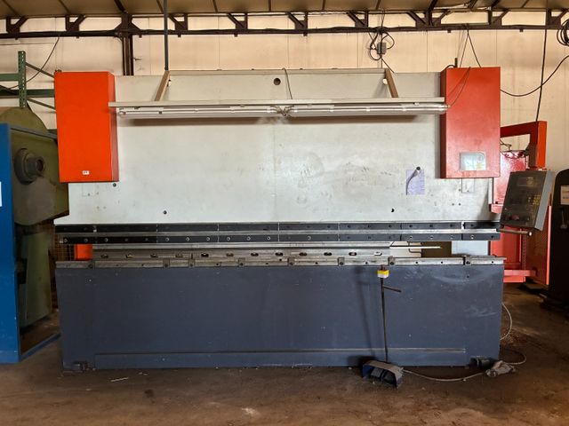 Vente sur désignation, Plieuse SAGITA modèle RH 100-3700 de 1989....
