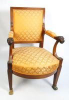 Fauteuil de style Consulat en noyer teinté acajou, dossier c… (photo 2)