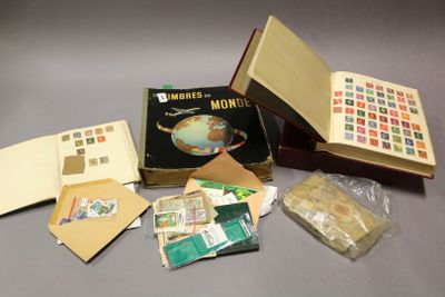 **/*/O 2 Albums + 1 Boite Monde : Timbres du Monde dont Chine dont 1c. - Photo 1